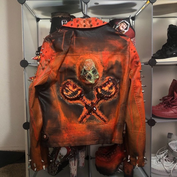 Skull jacket with spikes - Picture 2 of 4